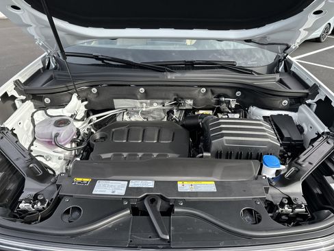 New 2026 Volkswagen Atlas Cross Sport SE image 10