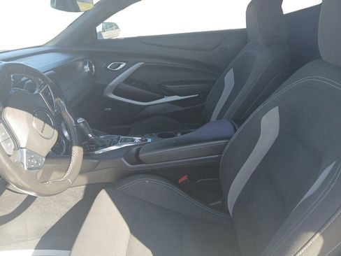 Used 2020 Chevrolet Camaro LT w/ RS Package image 10