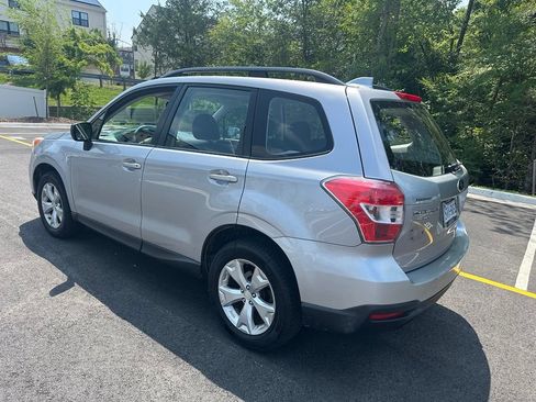 Used 2016 Subaru Forester 2.5i w/ Alloy Wheel Package AWD/4WD image 4