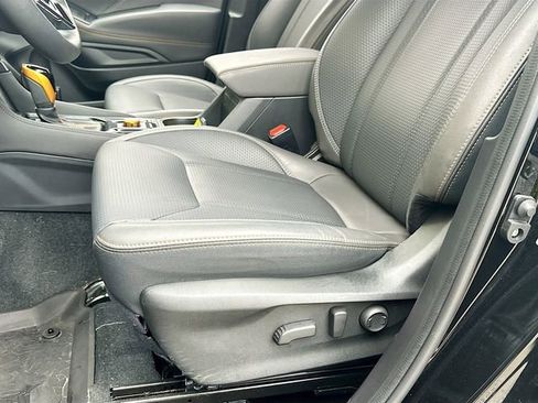 Used 2024 Subaru Forester Wilderness w/ Convenience Package image 21