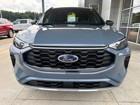 Certified 2024 Ford Escape ST-Line w/ Tech Pack #1 AWD/4WD image 11