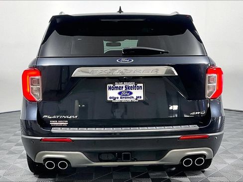 Used 2023 Ford Explorer Platinum w/ Technology Package AWD/4WD image 4