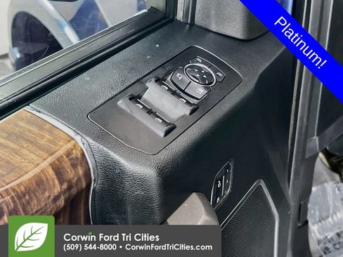 Used 2016 Ford F150 Platinum w/ Equipment Group 701A Luxury AWD/4WD image 12