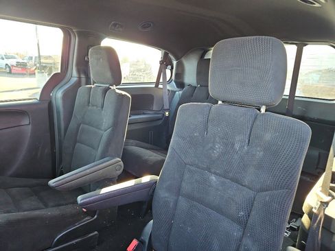 Used 2017 Dodge Grand Caravan SE image 8