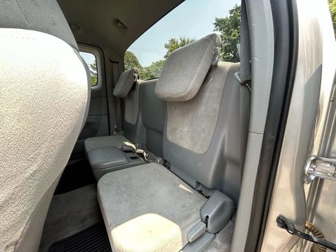 Used 2011 Toyota Tacoma PreRunner image 22