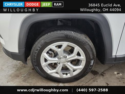 Used 2024 Jeep Compass Latitude AWD/4WD image 37