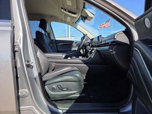 Used 2025 Genesis GV80 2.5T Standard AWD/4WD image 18