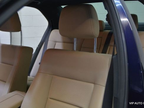 Used 2010 Mercedes-Benz E 350 4MATIC Sedan image 13