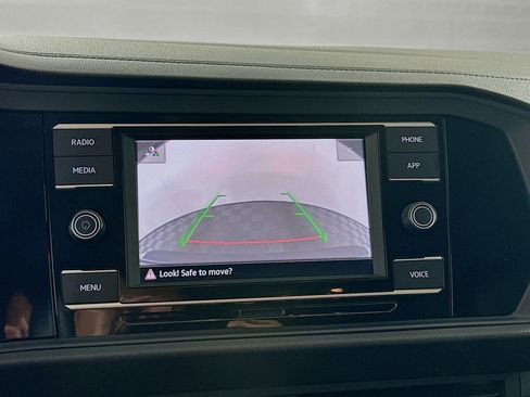 Used 2024 Volkswagen Jetta SE image 22