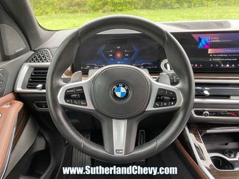 Used 2025 BMW X7 xDrive40i w/ Executive Package image 23