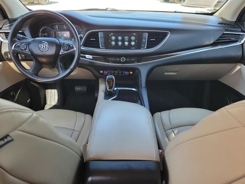 Used 2018 Buick Enclave Premium image 12
