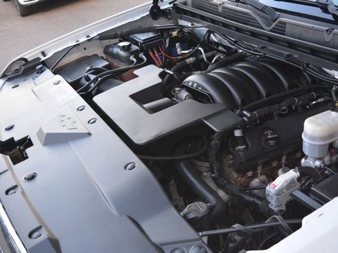 Used 2018 Chevrolet Silverado 1500 LT image 29