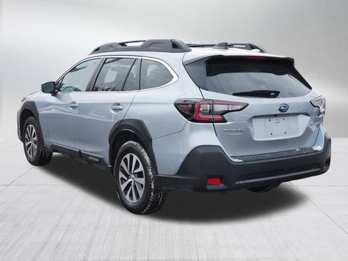 Certified 2025 Subaru Outback Premium image 5