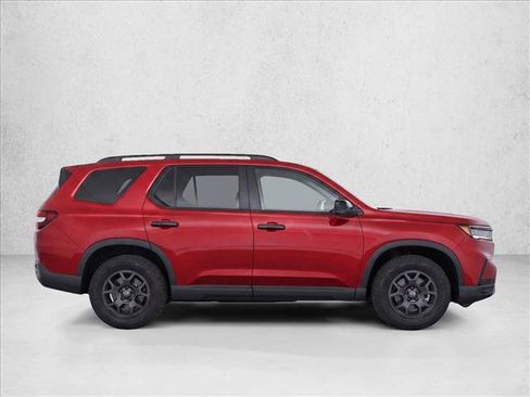 Certified 2023 Honda Pilot TrailSport image 8