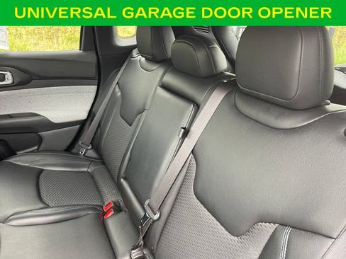Used 2023 Jeep Compass Latitude w/ Convenience Group AWD/4WD image 9