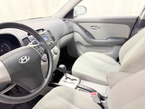 Used 2010 Hyundai Elantra GLS image 19