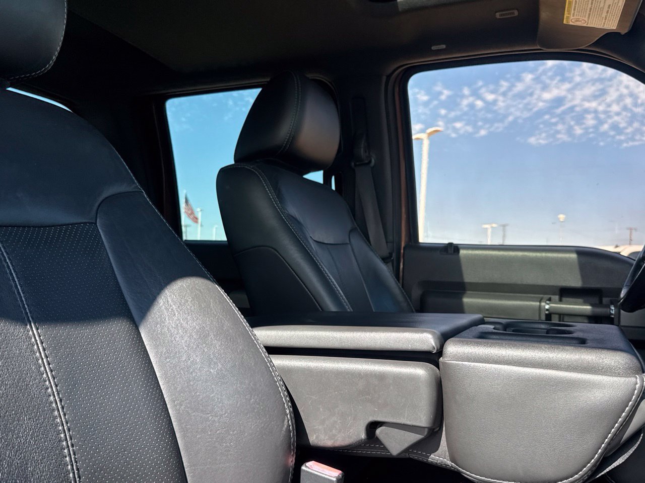 Used 2011 Ford F250 Lariat w/ Lariat Interior Pkg AWD/4WD image 34