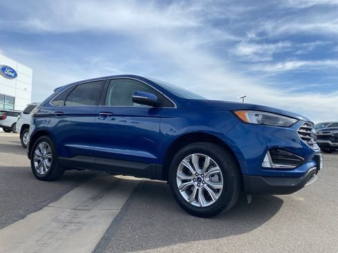 Used 2022 Ford Edge Titanium w/ Class II Trailer Tow Package image 17