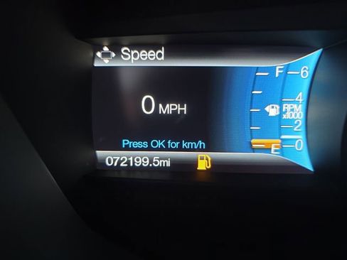 Used 2017 Ford Fusion SE w/ Equipment Group 202A image 16