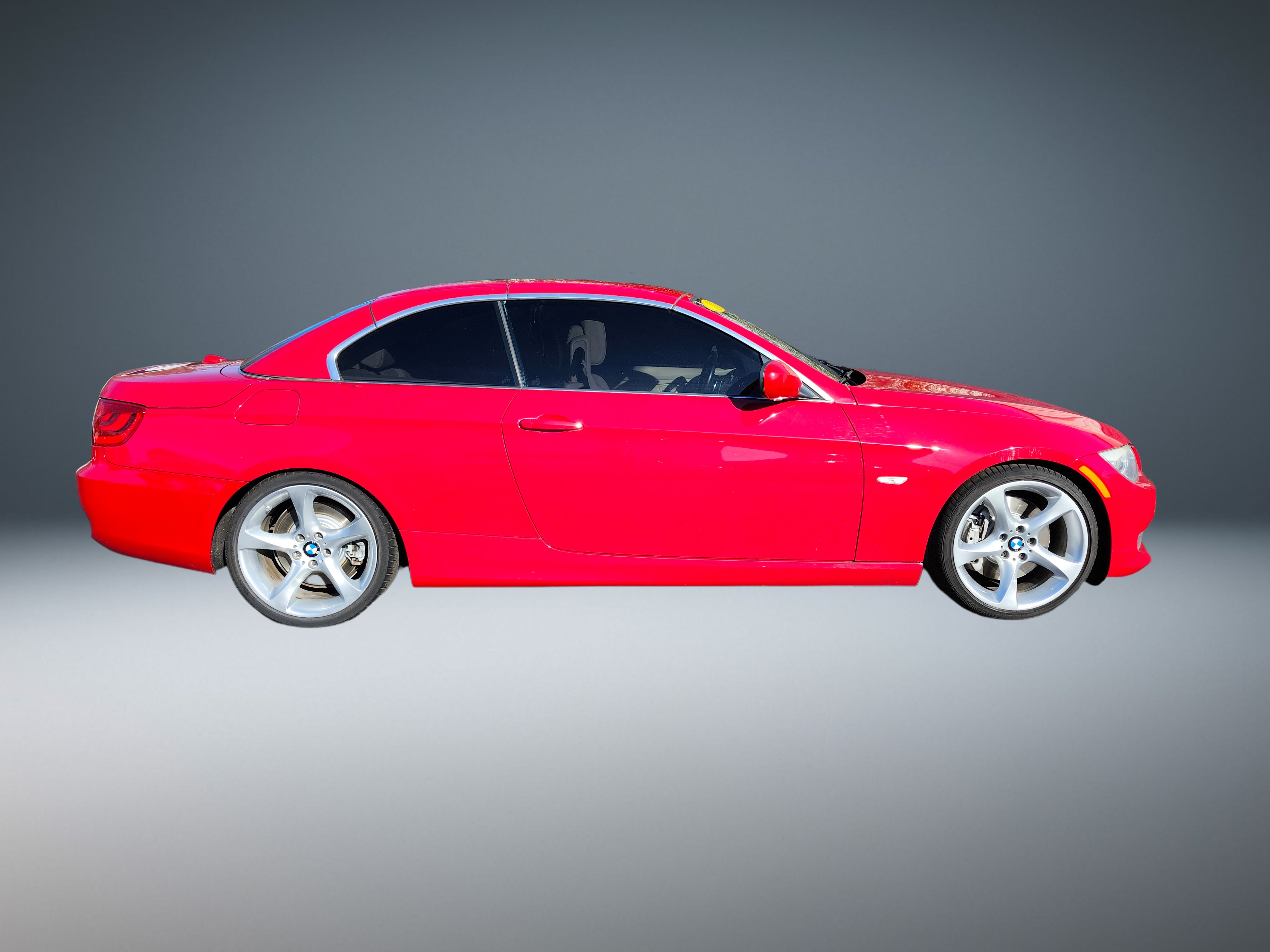 Used 2011 BMW 335i Convertible RWD image 2