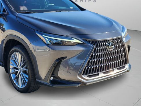 Used 2025 Lexus NX 350 AWD w/ Accessory Package (2T) image 32