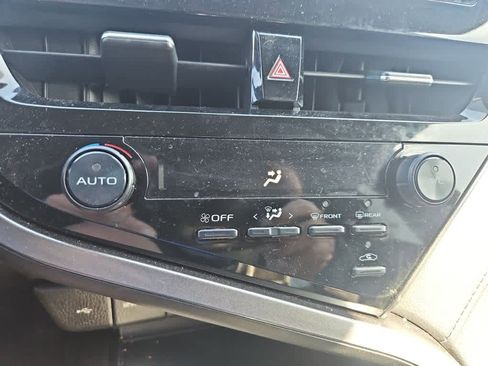 Used 2021 Toyota Camry SE image 17