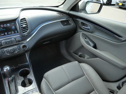 Used 2018 Chevrolet Impala Premier FWD image 11