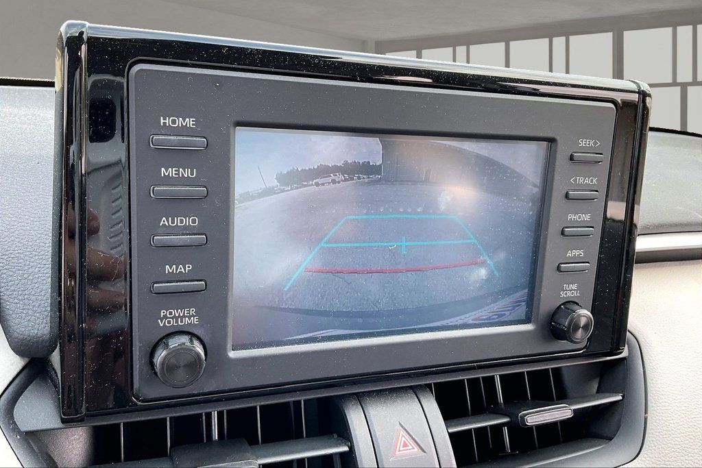 Used 2019 Toyota RAV4 XLE FWD image 14