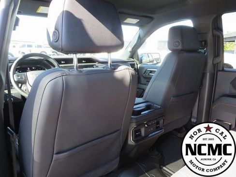 Used 2025 GMC Sierra 1500 AT4 image 47