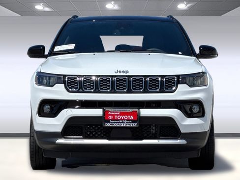 Used 2025 Jeep Compass Limited AWD/4WD image 22