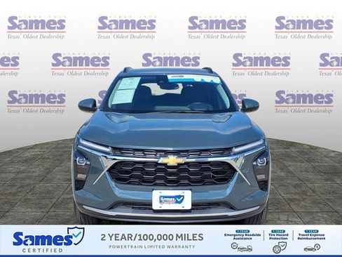 Used 2026 Chevrolet Trax LT w/ Driver Confidence Package FWD image 2