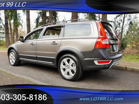 Used 2010 Volvo XC70 T6 image 11
