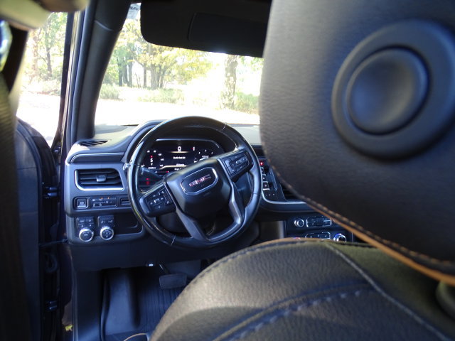 Used 2023 GMC Yukon XL AT4 w/ LPO, Floor Liner Package AWD/4WD image 6