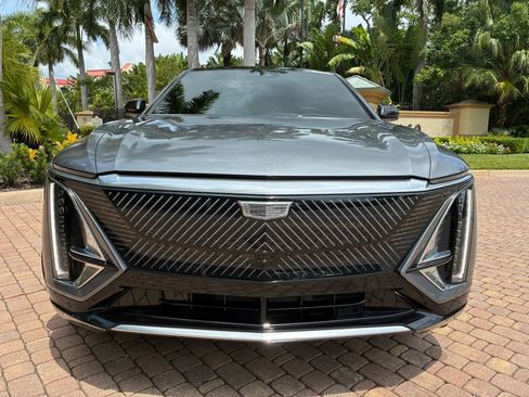 Used 2023 Cadillac Lyriq 2WD image 8