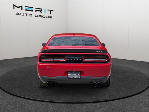 Used 2016 Dodge Challenger SRT Hellcat RWD image 8