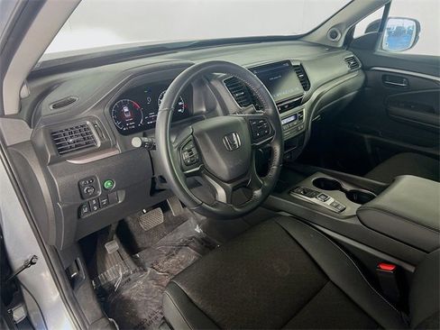 Certified 2024 Honda Ridgeline Sport image 10