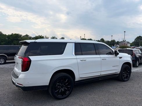 Used 2025 GMC Yukon XL Denali w/ Sun & Power Step Package AWD/4WD image 10