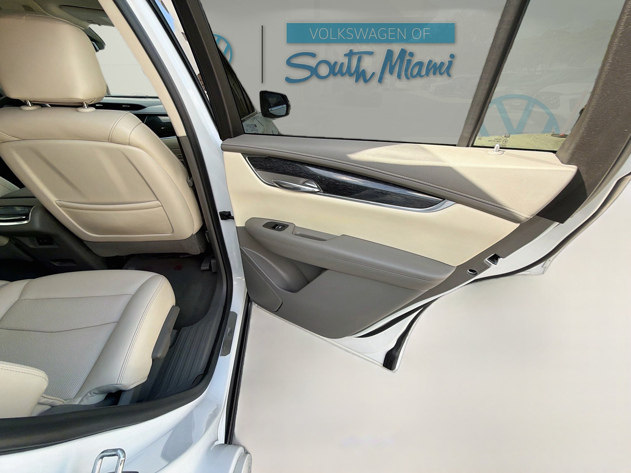 Used 2022 Cadillac XT6 Premium Luxury FWD image 30