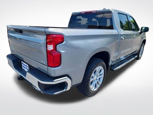 Used 2025 Chevrolet Silverado 1500 LTZ AWD/4WD image 5