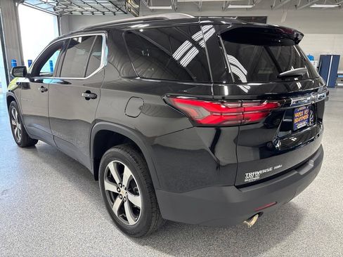 Used 2023 Chevrolet Traverse LT w/ LT Premium Package AWD/4WD image 5