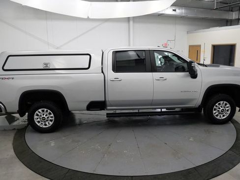 Used 2021 Chevrolet Silverado 2500 LT w/ Convenience Package AWD/4WD image 8