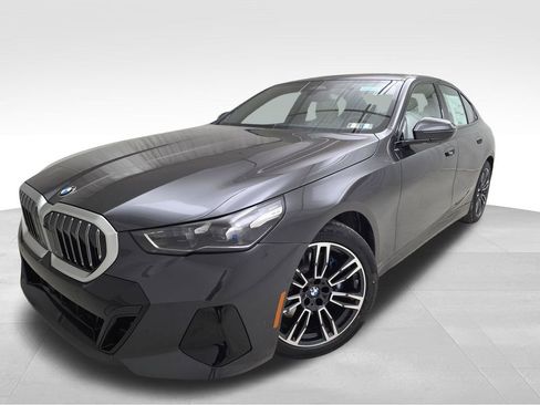 New 2026 BMW 530i xDrive w/ M Sport Package image 1