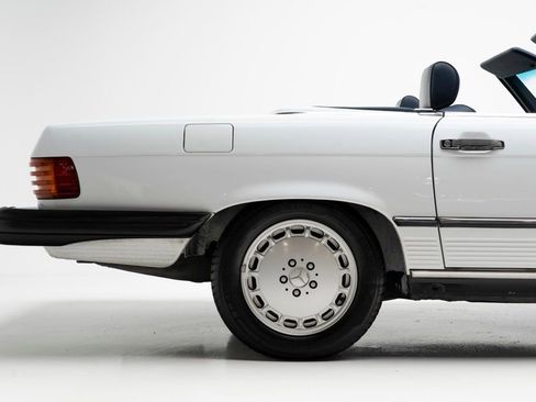 Used 1988 Mercedes-Benz 560 SL image 57