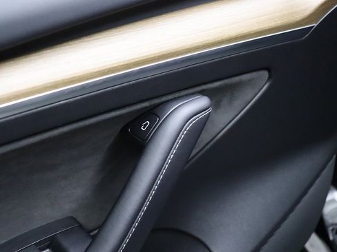 Used 2023 Tesla Model 3 Standard Range image 22