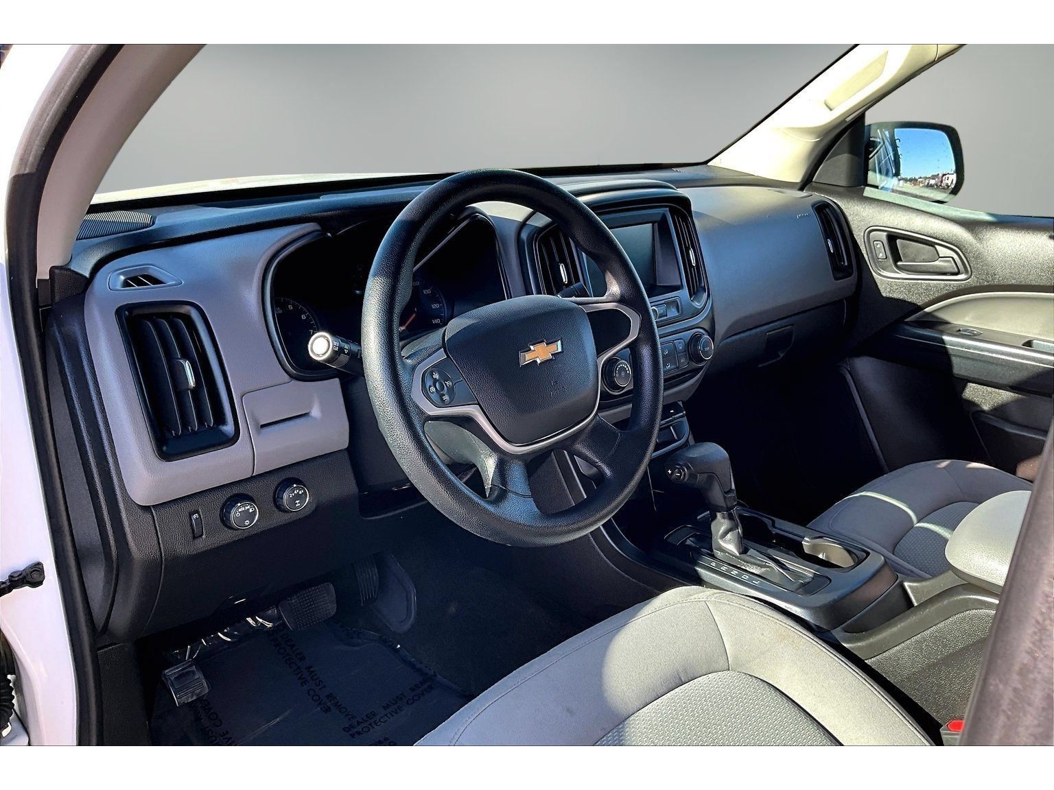 Used 2018 Chevrolet Colorado W/T w/ WT Convenience Package AWD/4WD image 13
