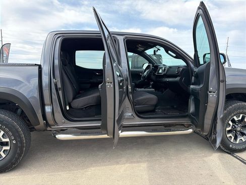 Used 2017 Toyota Tacoma TRD Off-Road w/ Tow Package (A/T) image 6