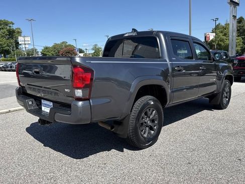 Used 2022 Toyota Tacoma SR5 RWD image 3