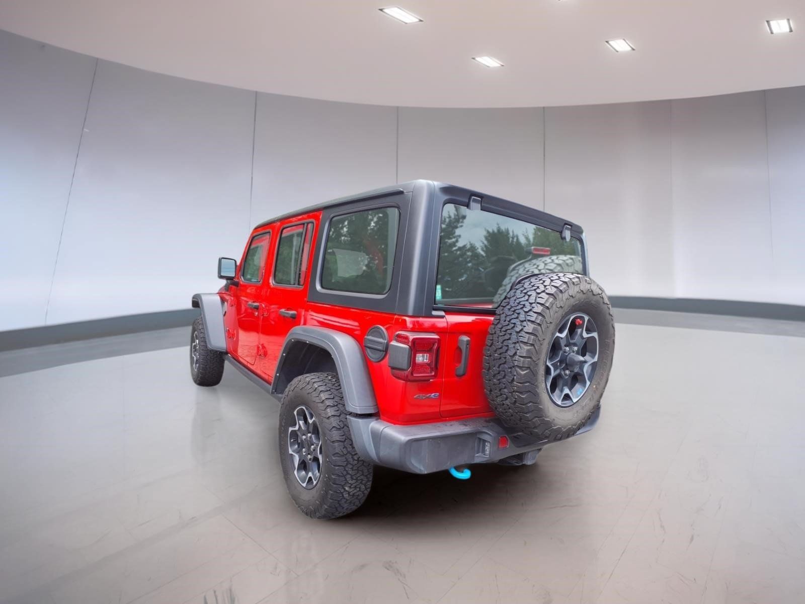 Used 2023 Jeep Wrangler Unlimited Rubicon 4xe AWD/4WD image 3