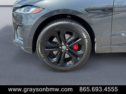 Used 2026 Jaguar F-PACE R-Dynamic S image 9