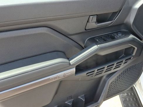 Used 2025 Toyota 4Runner Limited AWD/4WD image 12
